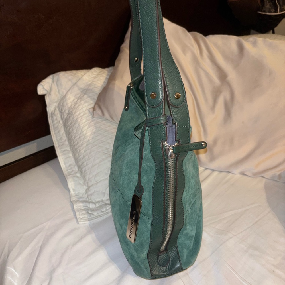 Tignanello Forest Green Suede Shoulder Expandable Bag. Zip Sides Change Size. - Picture 4 of 17